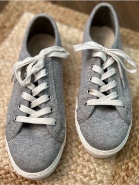 LOFT Women’s Gray Lace Up Classic Casual Flannel Low Top Sneakers Size 8